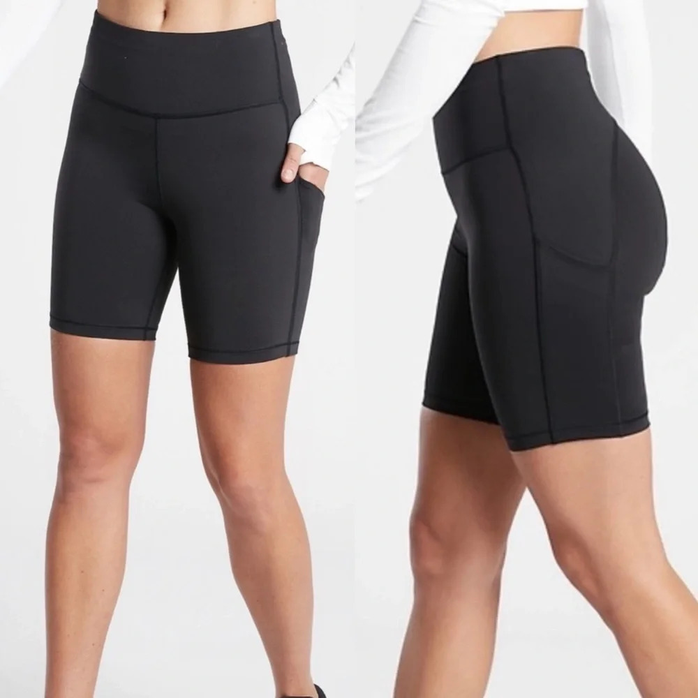Athleta Black High Rise Ultimate Stash Pocket 7" Short Size XS